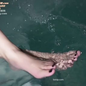 饼干姐姐 – 夏夜戏水asmr